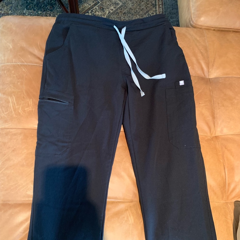 Block Yola Figs Scrub Bottoms